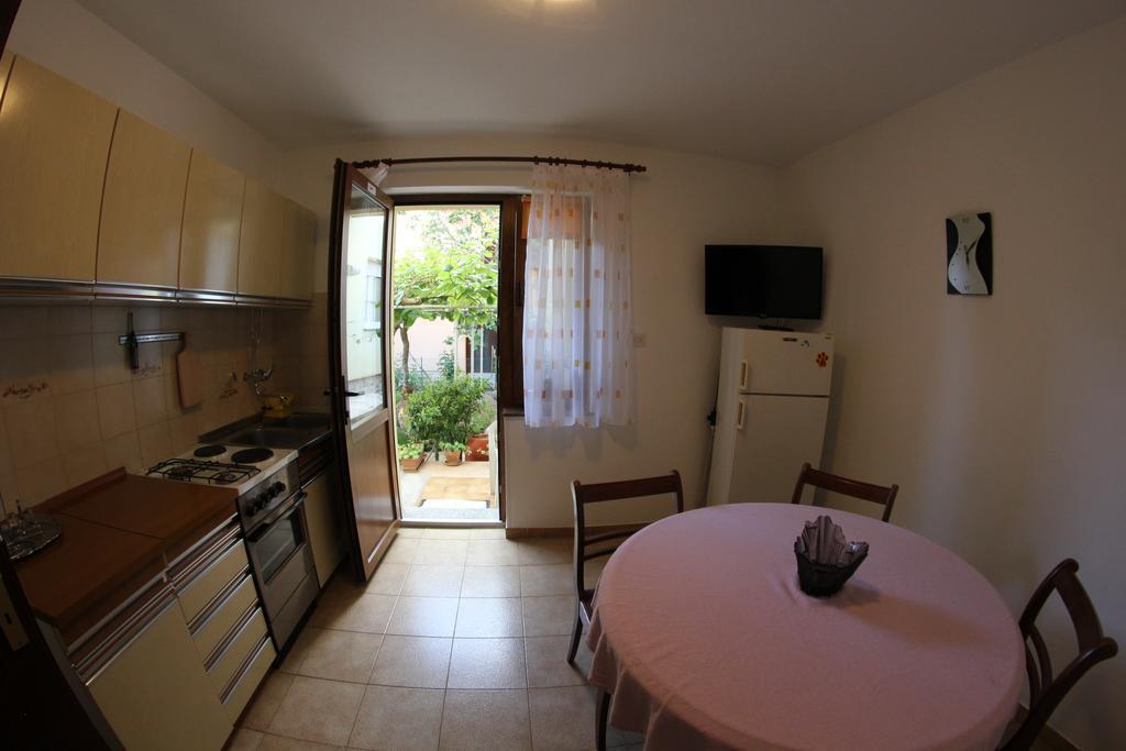 אומאג Apartments Neno מראה חיצוני תמונה